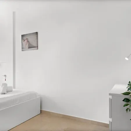 Lovely Penthouse Near Marina By Costarentals - Ref M15 Apartment