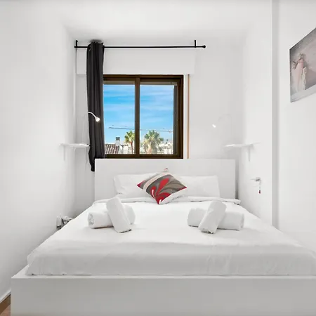Lovely Penthouse Near Marina By Costarentals - Ref M15 *
