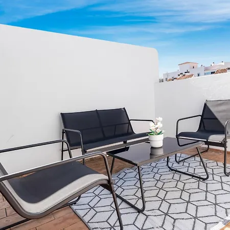 Lovely Penthouse Near Marina By Costarentals - Ref M15 Apartment *